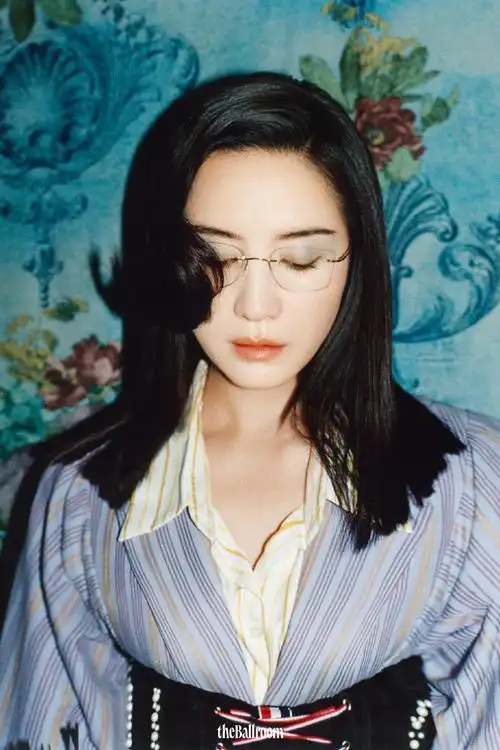 宋佳快乐e人大片##宋佳蝴蝶发型大片##宋佳身上的反差感##the