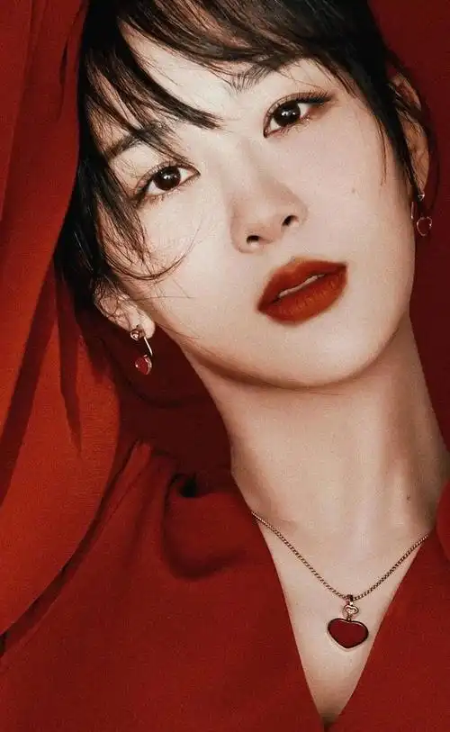 杨紫壁纸你一笑我就沦陷了沦陷在你眼中那一抹白月光般的温柔