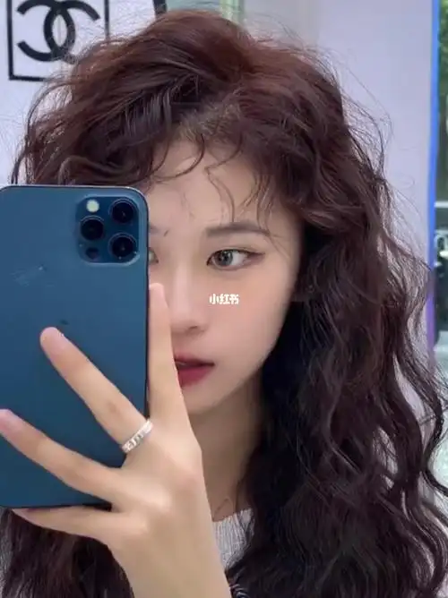 慵懒法式卷发解决头顶塌陷发量少而且特别