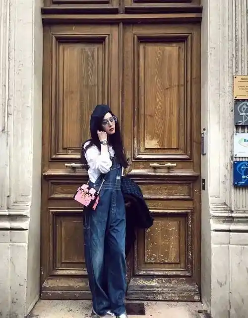 范冰冰在国外被拍,并没觉得多漂亮,素颜面黄肌瘦,随便一个路人都比她