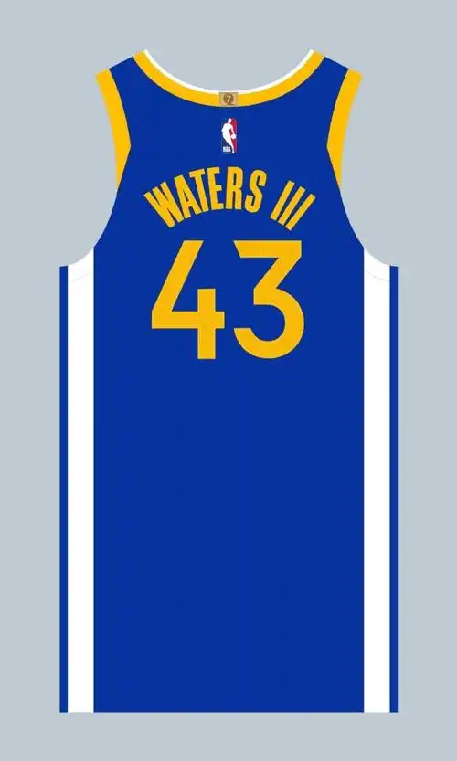 林迪·沃特斯新赛季穿43号球衣,上一位勇士43号球衣的是2000年克里斯