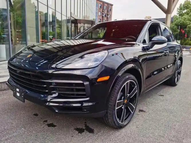 保时捷卡宴黑玉黑内展厅现车售全国