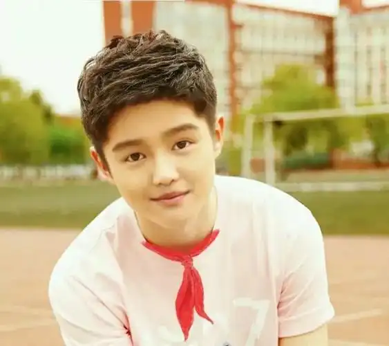 六一福利 | 迪丽热巴鹿晗刘昊然童年照也太可爱了吧!