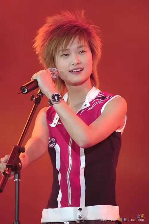 5月6日超女李宇春张靓颖与天津歌迷共度狂欢夜