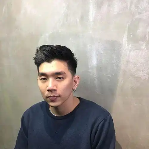 90后男生就应该剪这样的发型,最显年轻