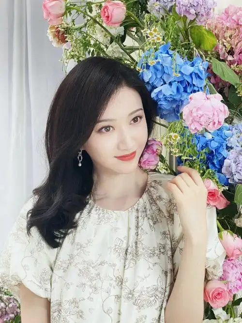 景甜从2021年的那个夏天.我开始粉上了你.是你的《司藤》吸引了我!