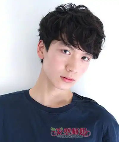 男生刘海烫发发型 男生定位纹理烫刘海