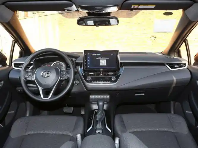 广汽丰田 雷凌 2022款 185t cvt豪华版