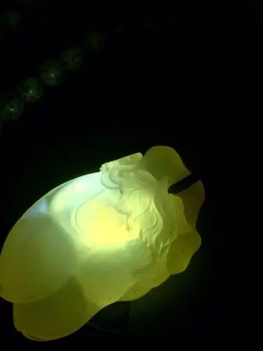 玉石挂件求鉴定!