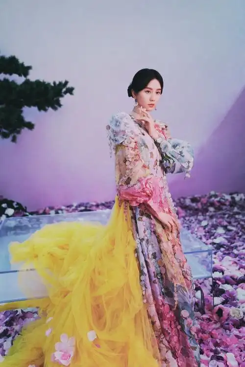 林更新首字母l女艺人只能想到刘诗诗##刘诗诗芭比波朗全球品牌代讶怂