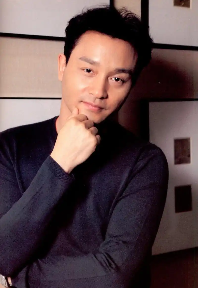 p>张国荣(1956年9月12日-2003年4月1日),出生于香港,中国香港男歌手