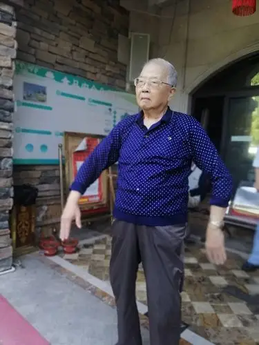 五季养老院五楼老人生活照,7月14日.