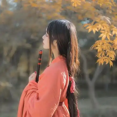 一个超级有感觉的古风真人女生头像