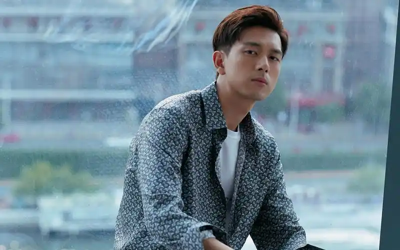 李现阳光帅气写真图片电脑壁纸