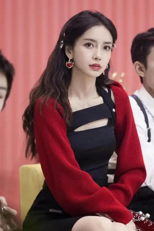 杨颖美图气质绝美