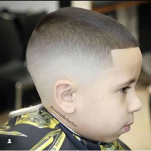 小男孩发型推荐14款,又帅又有型,妈妈们你家儿子值得拥有