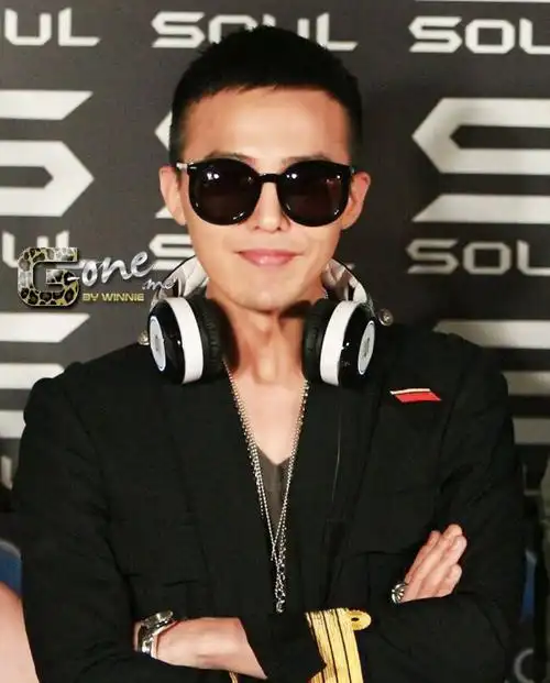 权志龙 gd 平头也很帅 man