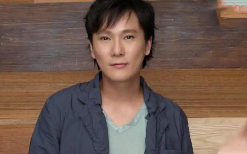 "情歌王子"张信哲:曾被小鲜肉当众质疑过气,撒贝宁霸气回怼!