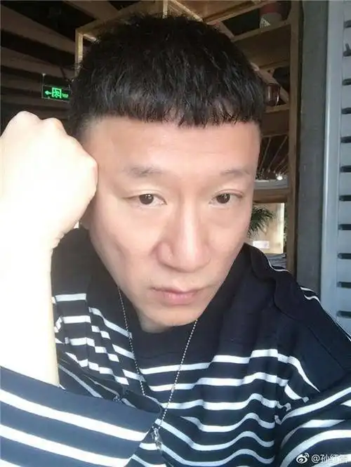 有人说年轻都会犯错:这点孙红雷可能也会说曾经的那些负面是因为当时