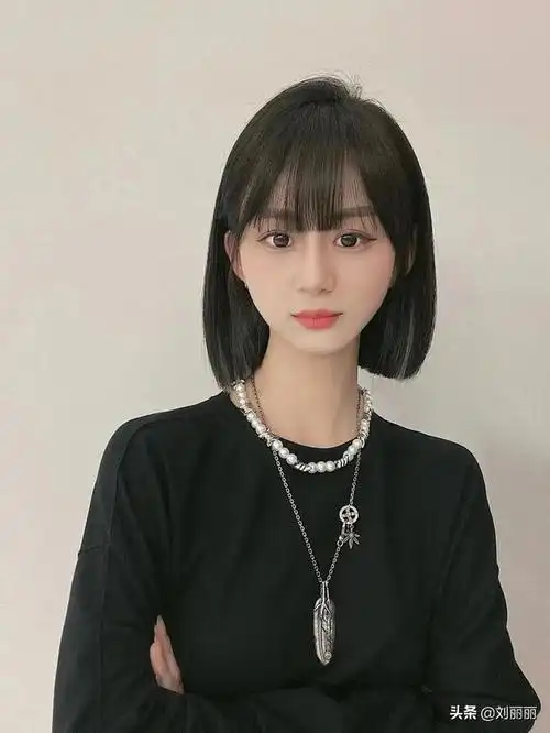 头发厚适合什么发型,小个子头发厚适合什么发型(这15款发型真不错)