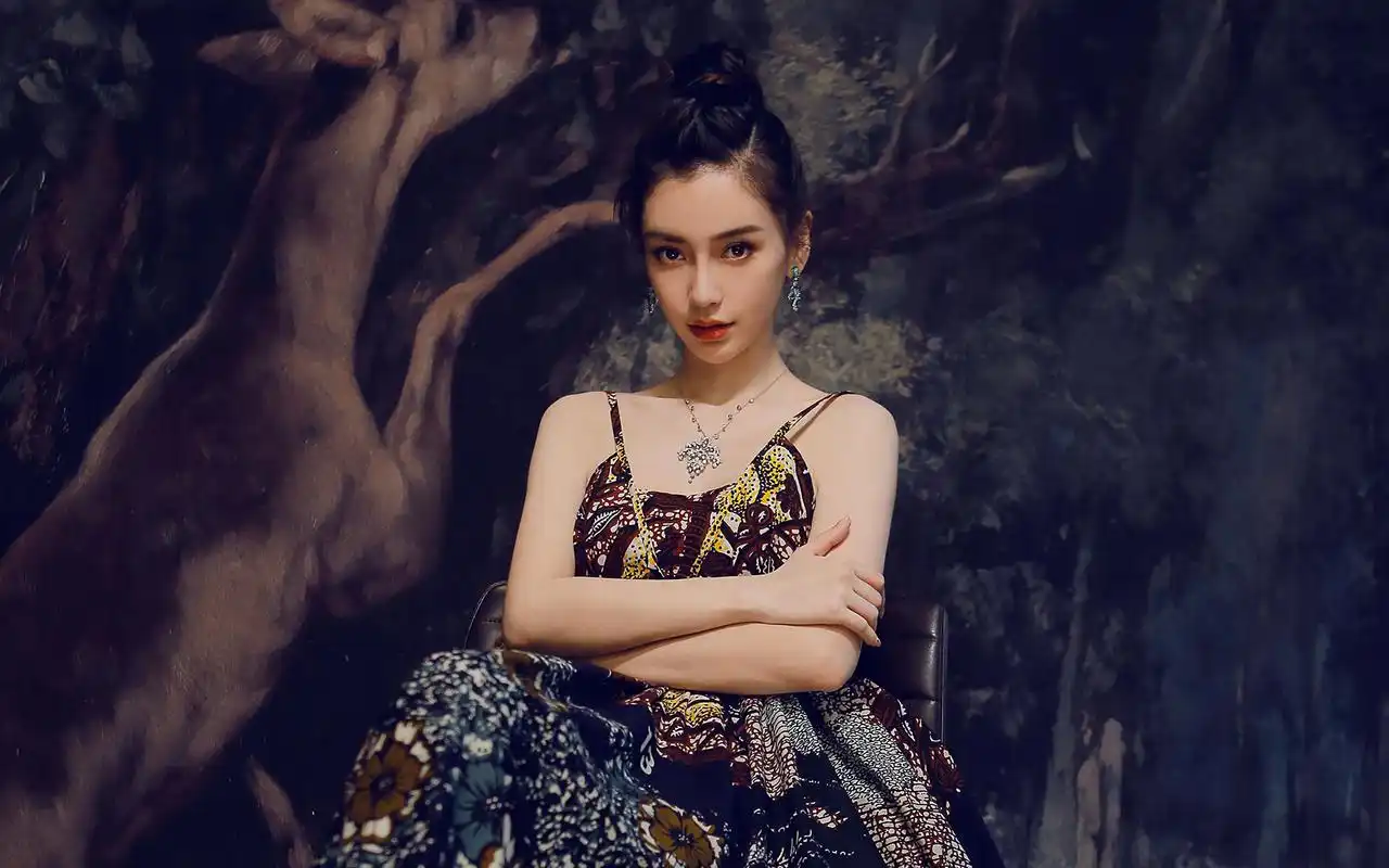 angelababy暗黑风高清桌面壁纸