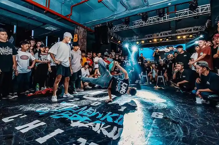 2016 u18街舞赛事视觉设计