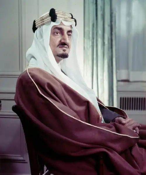 被讽"少爷兵",顶级装备打输拖鞋军,沙特军人为何拉胯又搞笑?