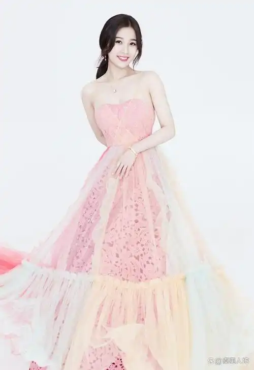 尖叫女神虞书欣越来越美了!网友:有失体面!