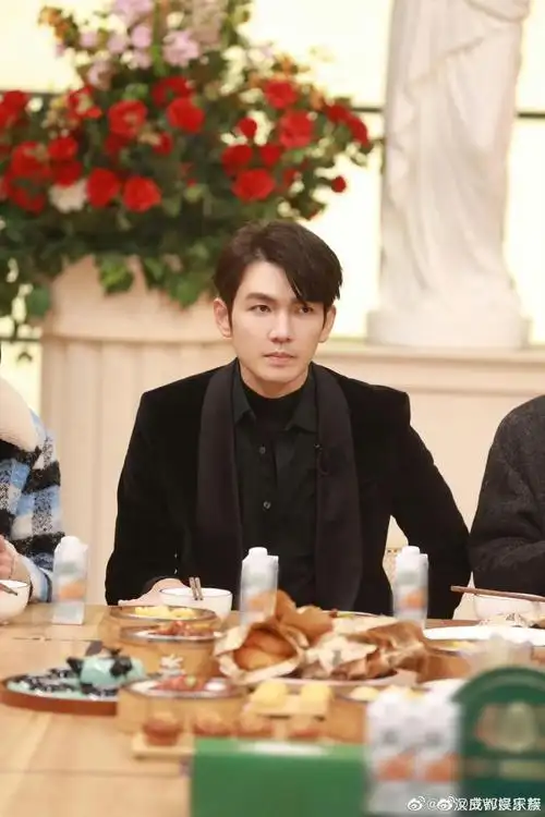 大家有什么想问的吗?|秦岚|钟汉良_新浪新闻