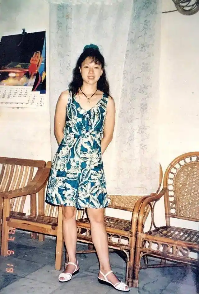 原创恭喜!身家百亿的李宁开辟"新事业",58岁儿女双全,妻子仍貌美