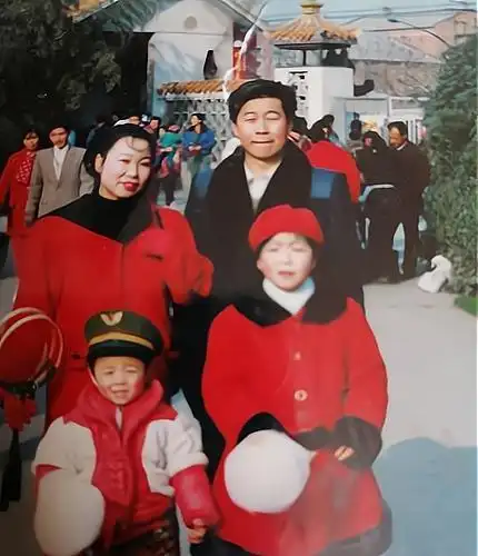 错换人生28年郭威婚后啃老引起争议网友与姚策相比差距太大