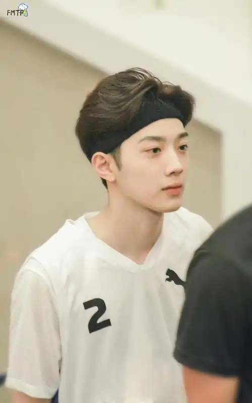 赖冠霖小时候太可爱了吧