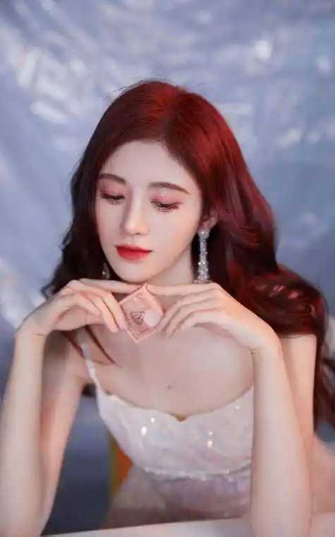 29岁鞠婧祎,曲线身材堪称人间尤物!_观众_魅力_个性