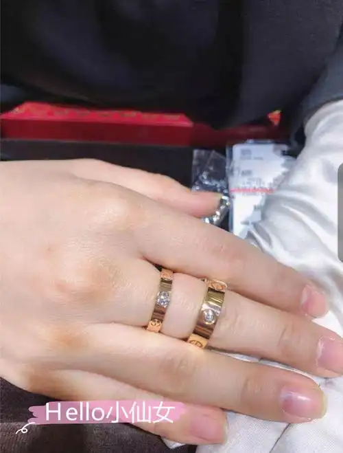 cartier卡地亚经典款love18k金宽窄版镶钻戒指男女情侣婚戒