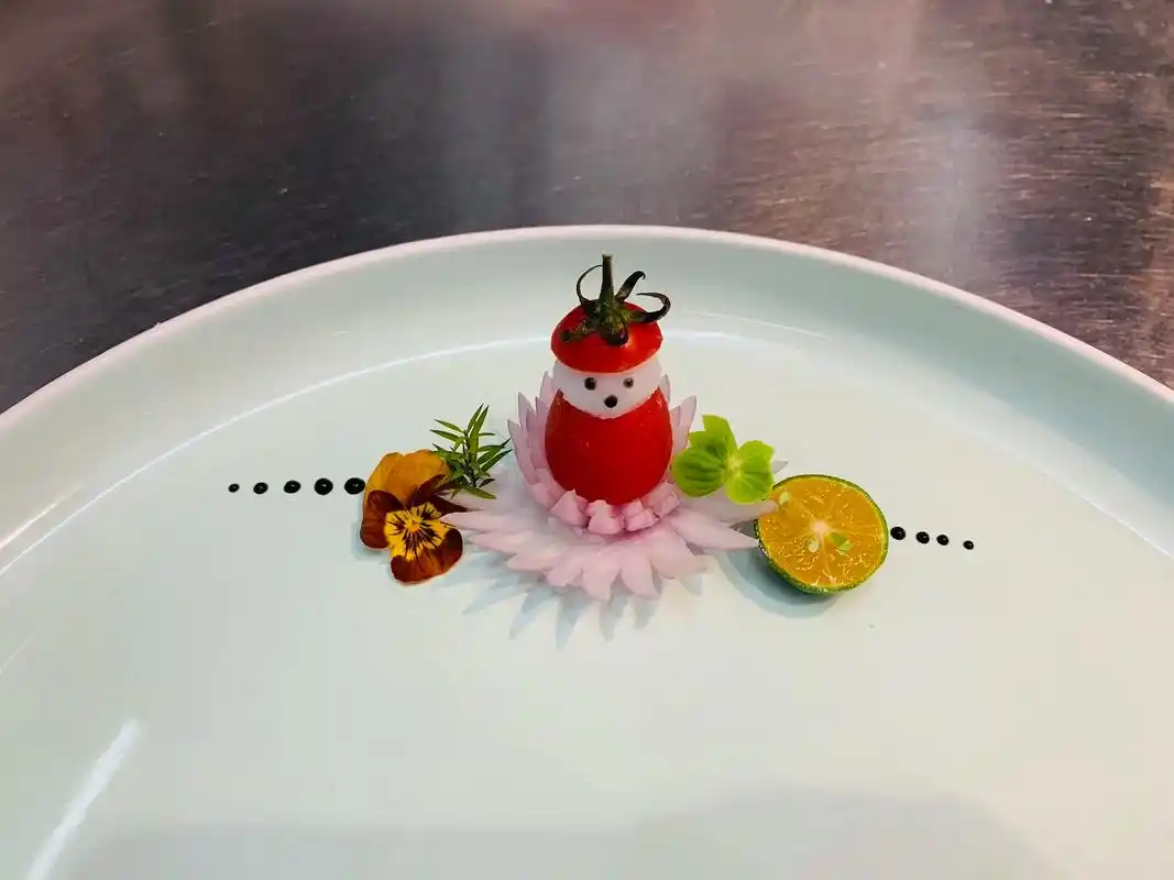 摆盘技巧 #盘饰 #意境菜 #创意盘饰 #意境盘饰 创意盘 - 抖音