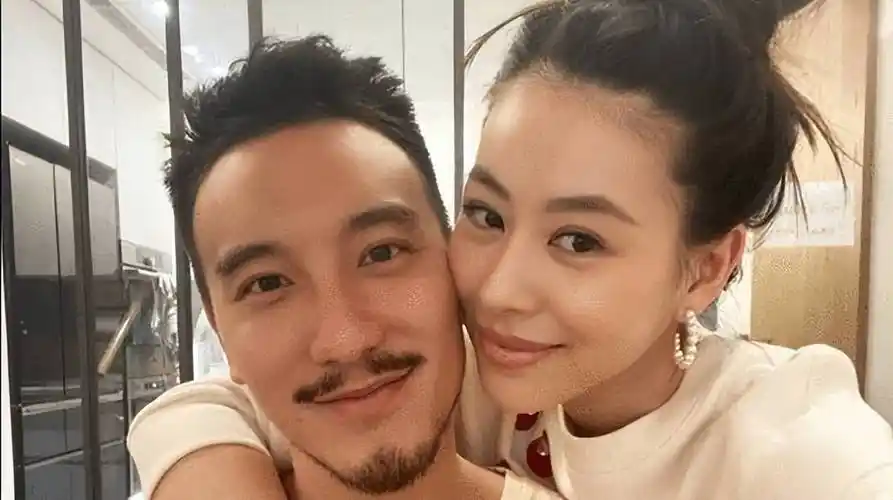 萧亚轩前男友王阳明跟老婆疑似分居,因女儿教育问题,疑分居两年