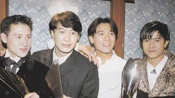 回顾黎明我为前妻花7亿离婚后做自己娶女助理恩爱5年零绯闻