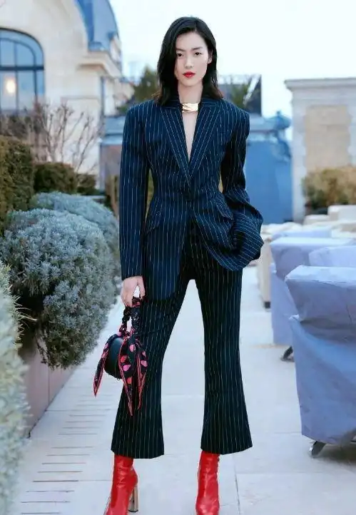 这21位女明星穿起西装来,真的没男生什么事儿!