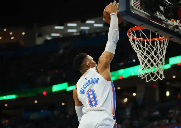 nba为什么不一直扣篮(弹跳比威少还高10厘米,他却不经常扣篮?