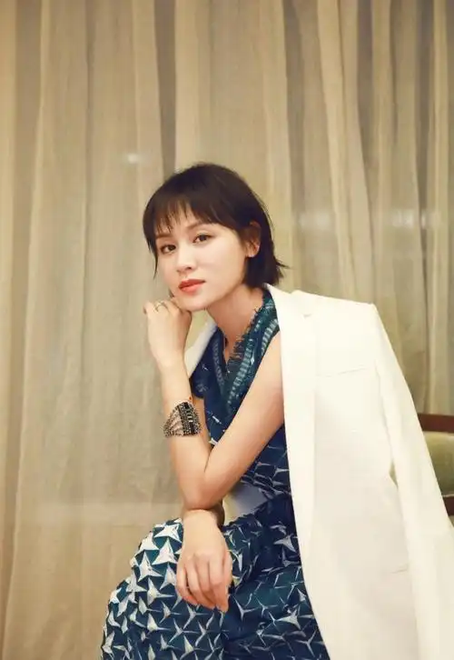 叶一茜新发型真显嫩只是剪款短发造型减龄10岁看完好想剪