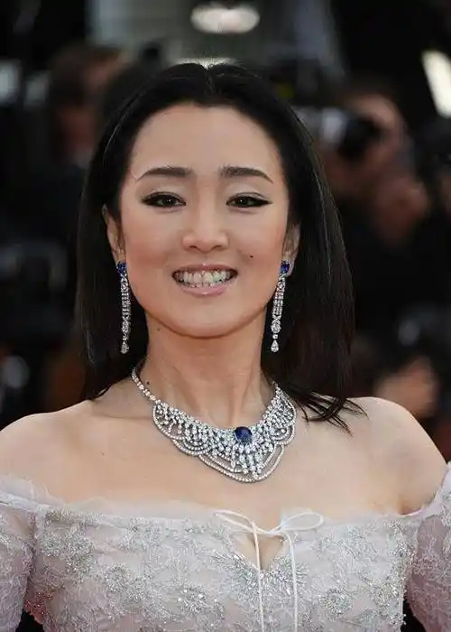 巩俐:这个被称为"皇"的女人,为何多年来无人能超越?