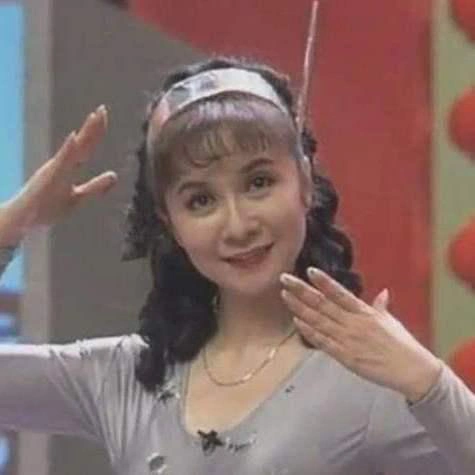 蔡明自诩年轻时是班花,本以为是开玩笑,看到照片:确定是本人?