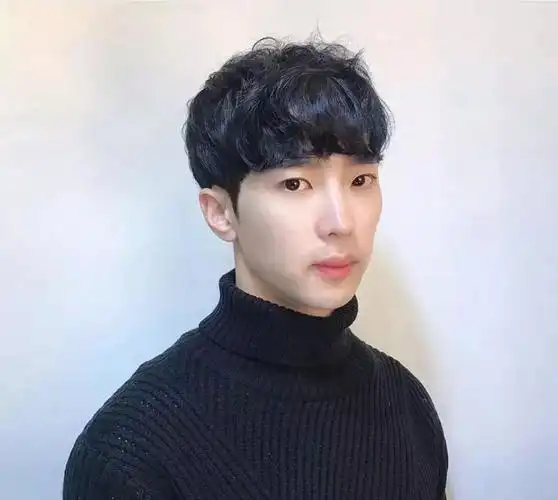 今年春节适合学生党的韩式气垫烫发型图片!