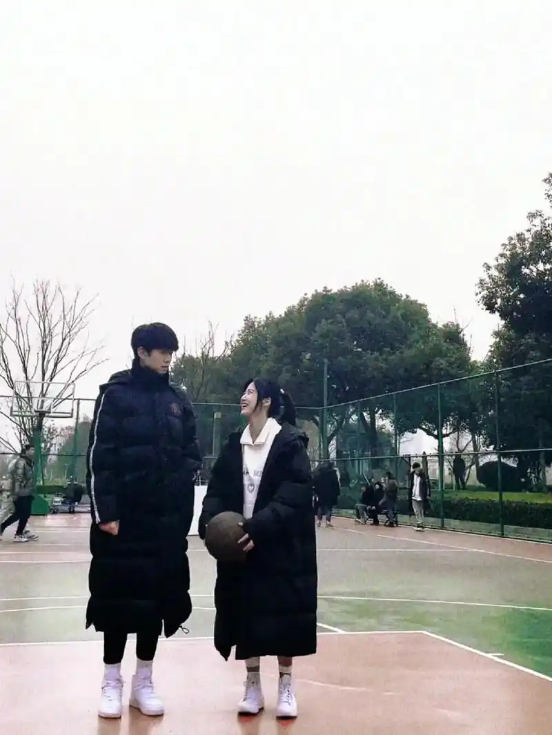 谁懂啊188和165的神仙爱情#时光与他恰是正好 #卢昱晓# - 抖音