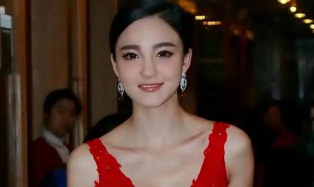 张檬备孕失败遭刘雨欣嘲讽,出轨流产吃安眠药,这两人之间太狠了|范世