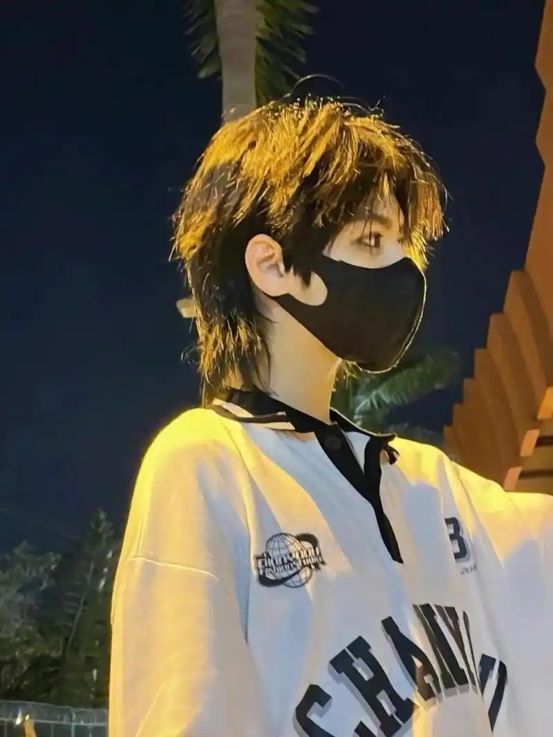 碎盖头 对脸型和发质都很友好的发型 男生发型这个发型真的适合男孩子