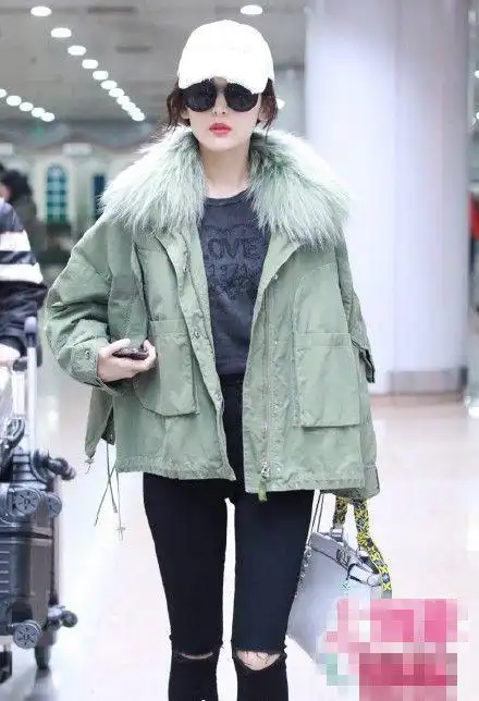 娜扎穿紧身裤完全暴露了自己的腿距网友她真的只有26岁吗