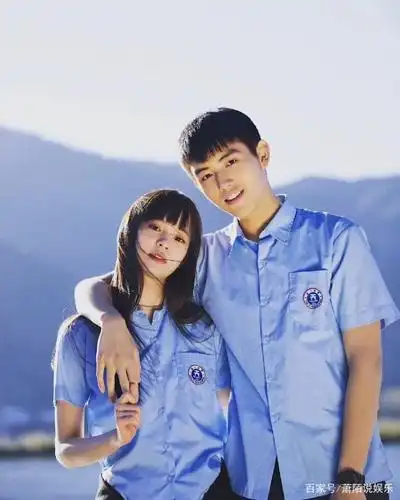 欧阳娜娜谈理想型,看到男友要求后,评论区王一博陈飞宇躺枪