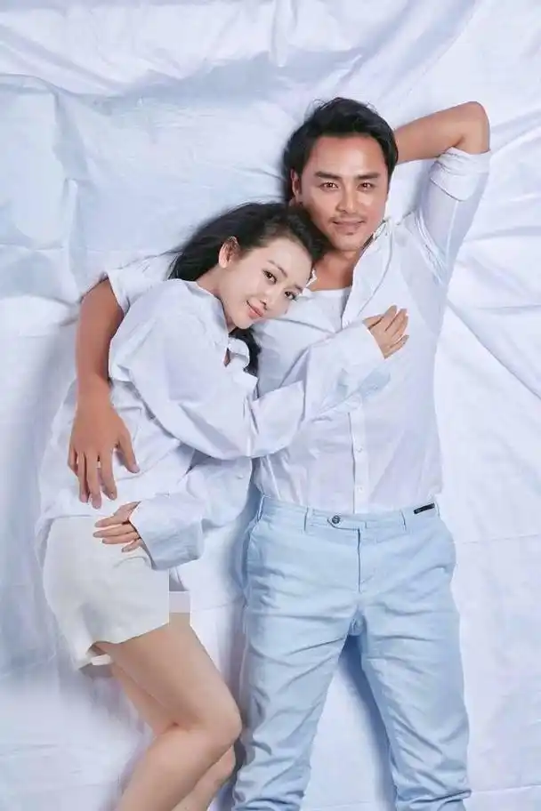 明道晋升奶爸行列,一家人首次现身,老婆身份被扒,疑似隐婚生子