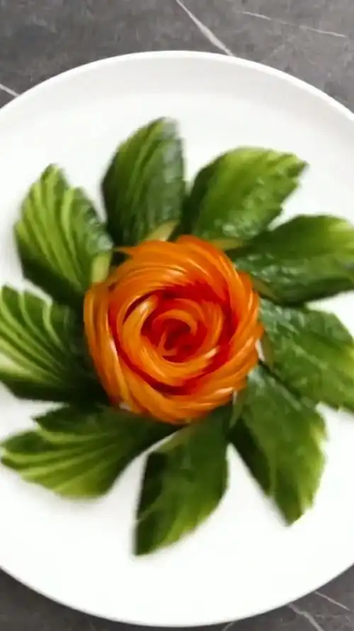 今天我们来教你凉菜的摆盘技术,好看也好吃哟